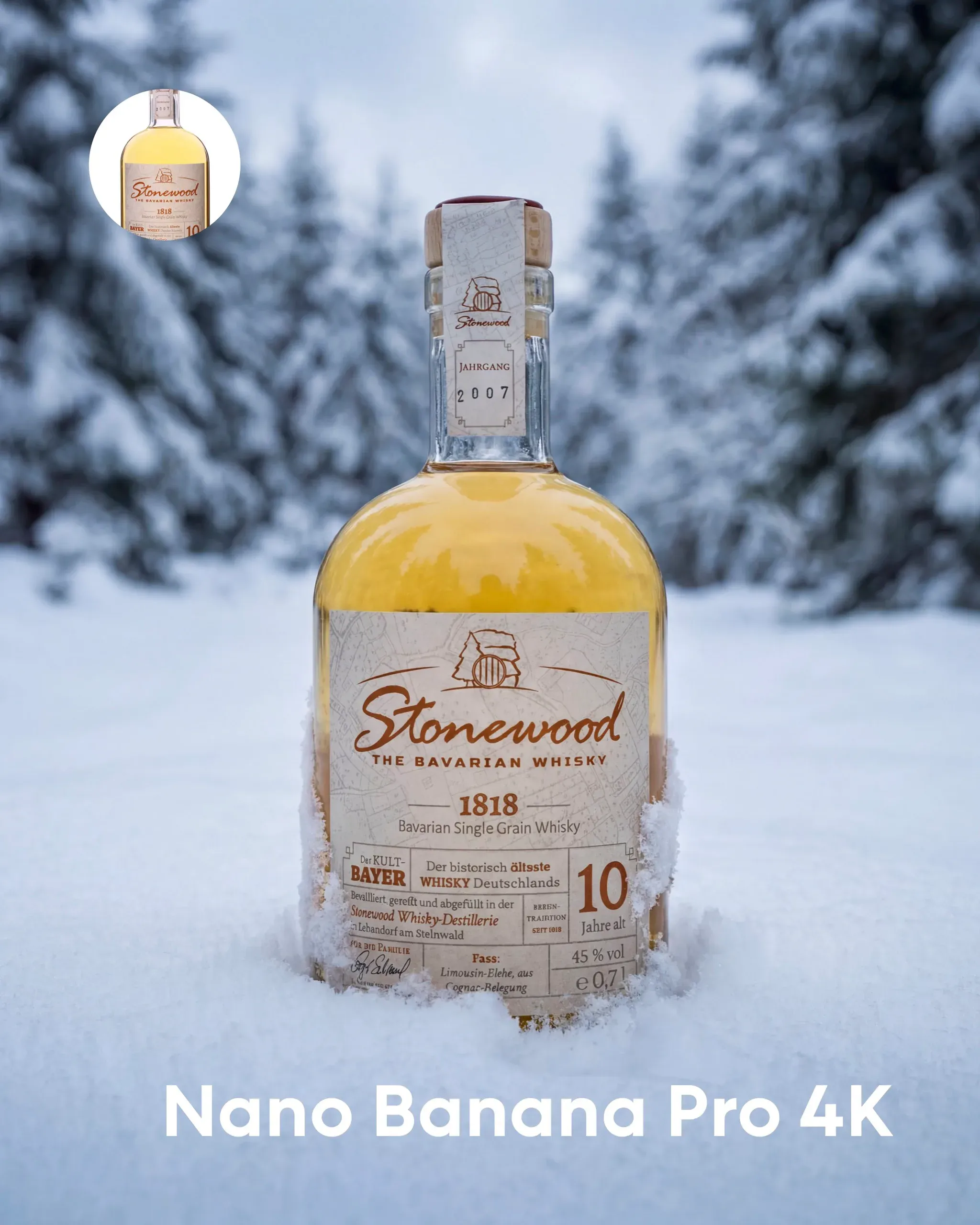 Whiskyflasche mit Etikett „Stonewood The Bavarian Whisky" im Schnee vor verschneiten Tannen, Beschriftung „Nano Banana Pro